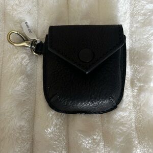 Sapahn NWT Black Leather Carolyn Airpod case